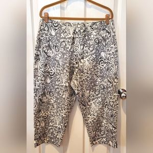 W.L. Sportswear New York Grey Cream Black Scroll Print Capri Pants Size 16 USA